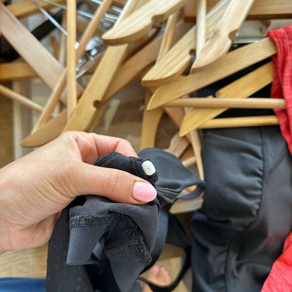 Lululemon Free Spirit Sports Bra Black 4 - Picture 7 of 7